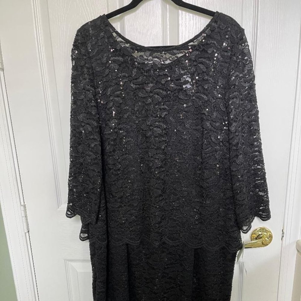 Alex Evening Lace Cocktail dress